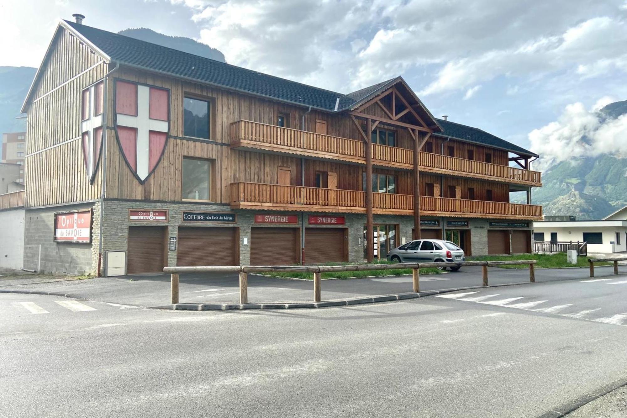 Apartment For 4 To 6 People With A 60M Terrace Saint-Jean-de-Maurienne Exterior photo